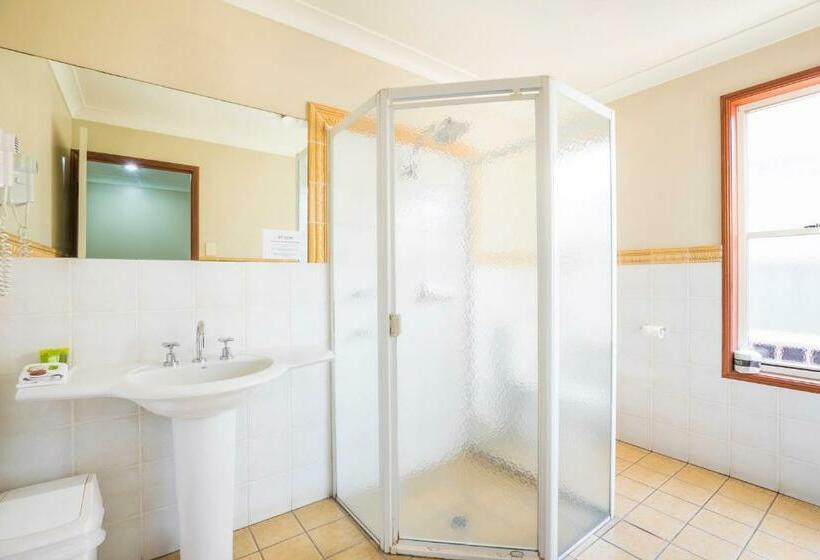 Nightcap At Federal Hotel Toowoomba