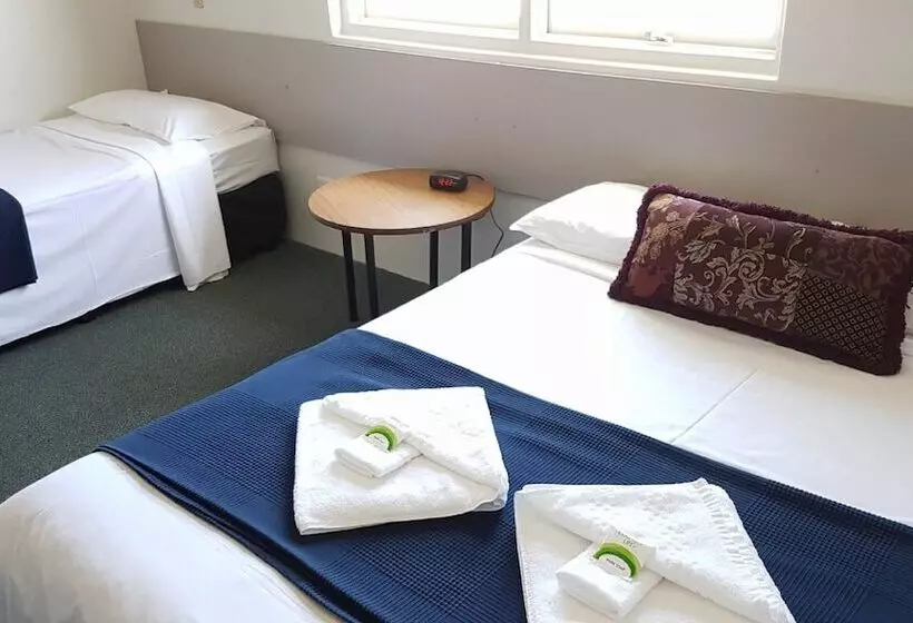 The Menai Hotel Motel