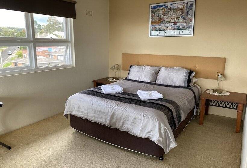 The Menai Hotel Motel