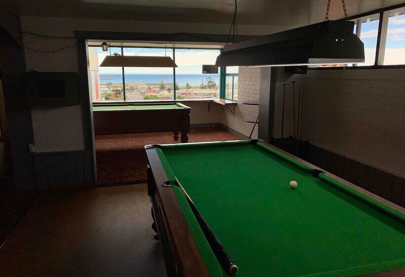 The Menai Hotel Motel