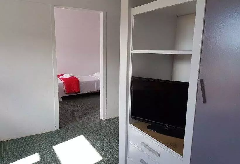 The Menai Hotel Motel