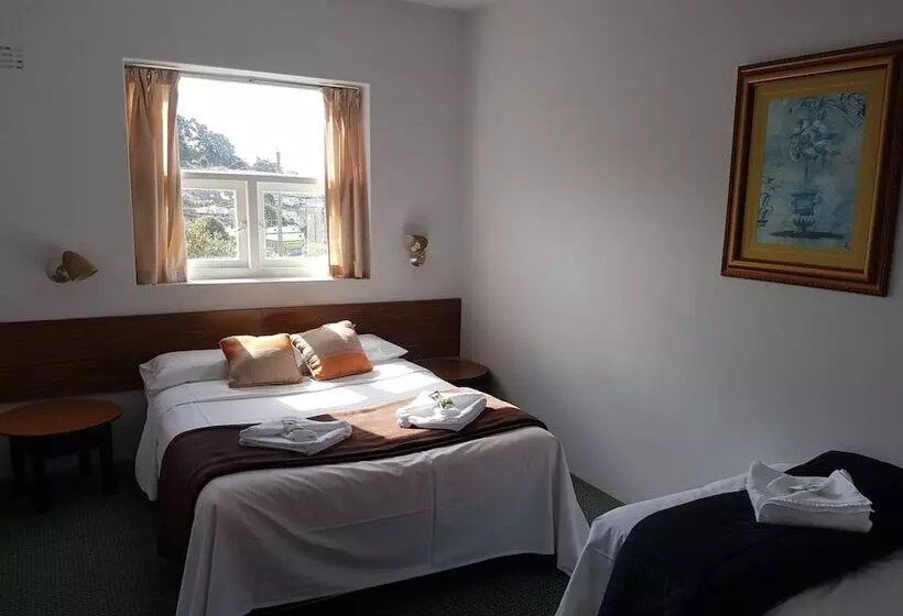 The Menai Hotel Motel