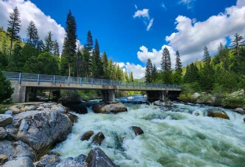 酒店 Wine & Woods Retreat