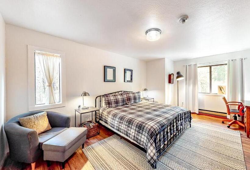 酒店 Wine & Woods Retreat