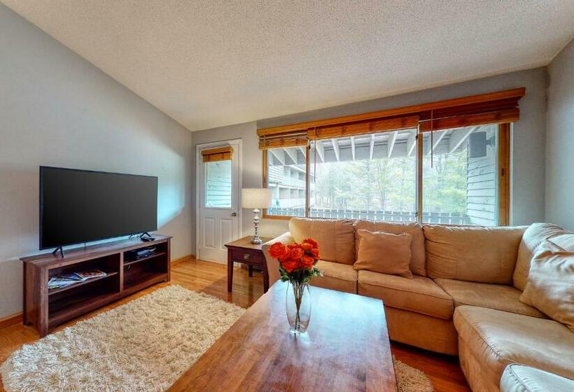 בית מלון כפרי Fall Line S209