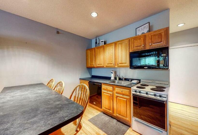 בית מלון כפרי Fall Line S209