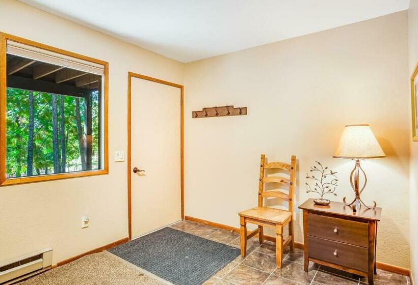 فندق 86 Pole Bridge Condominium