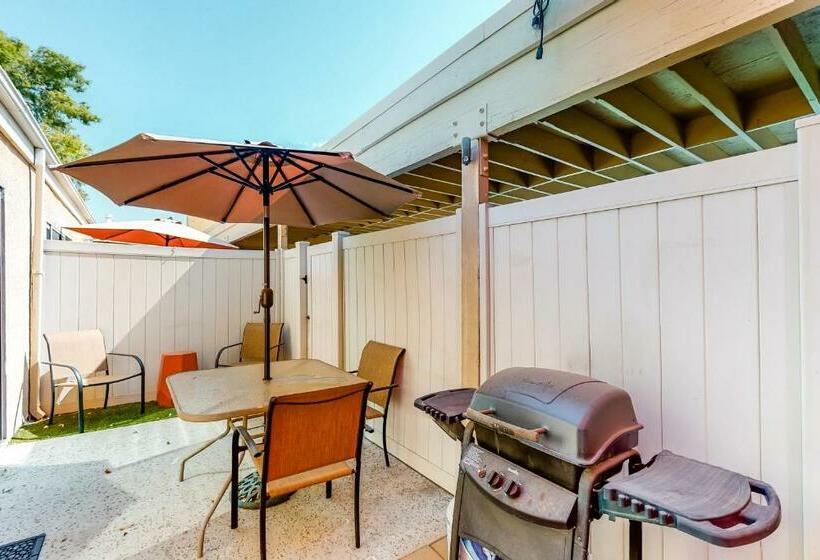 فندق Red Roof Retreat