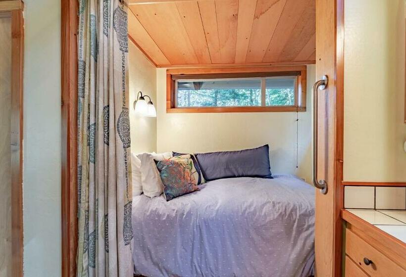 Отель Dear Ol  Dad S Cabin