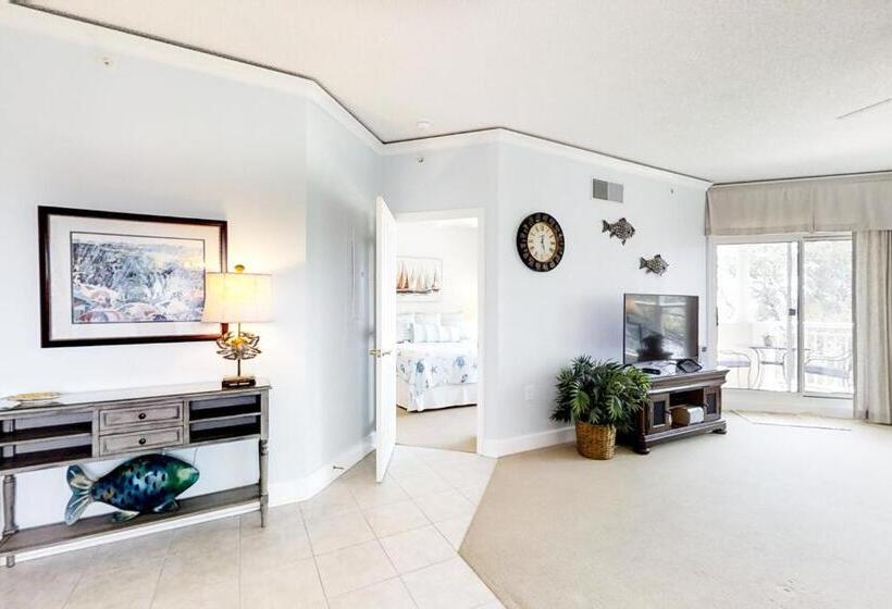 هتل Hampton Place 5501