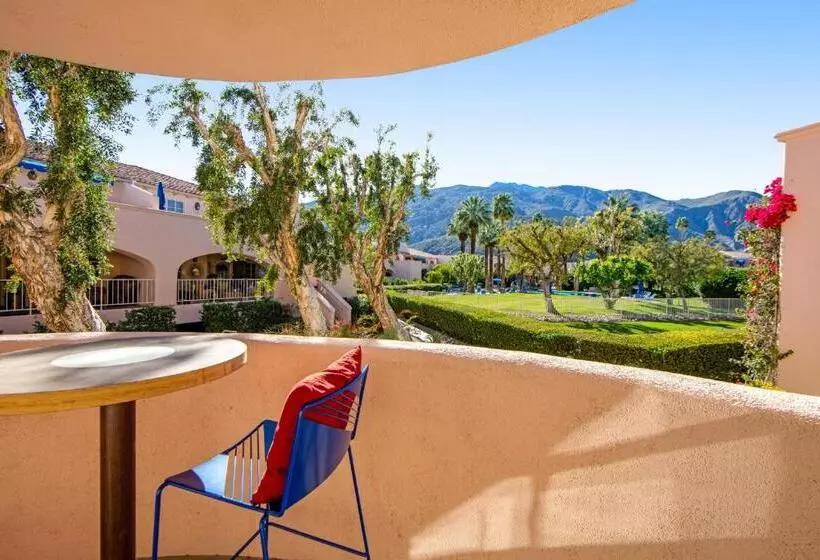 Hotelli Sunny Palm Springs Retreat Permit# 58428