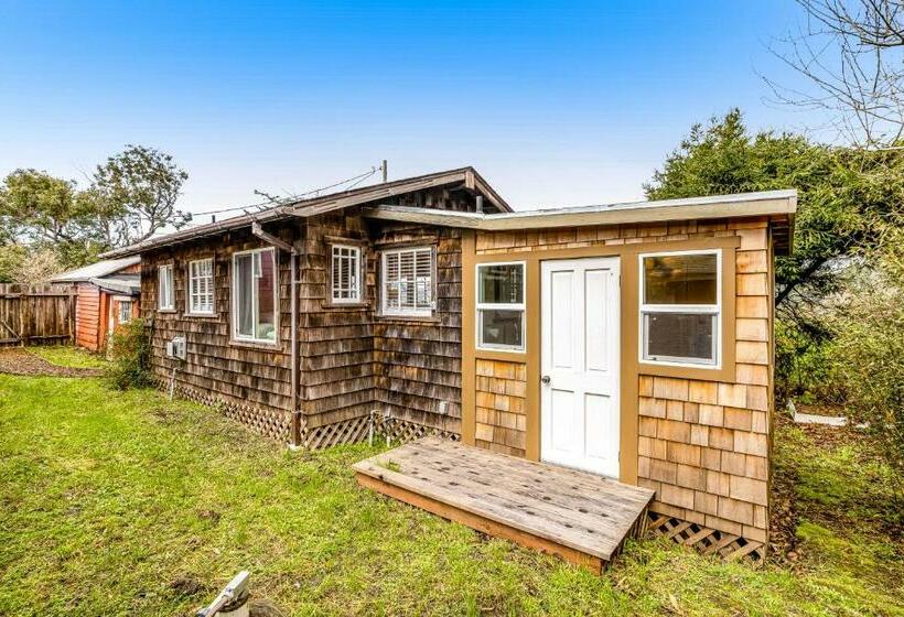 Отель Caspar S Little Retreat