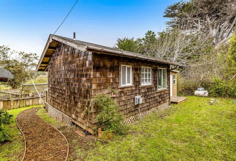 Отель Caspar S Little Retreat