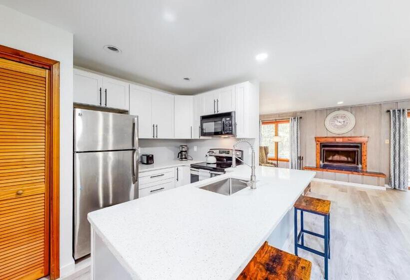 Отель Mountainside Oasis