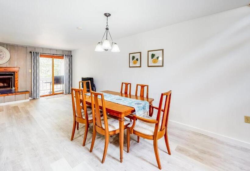 Отель Mountainside Oasis