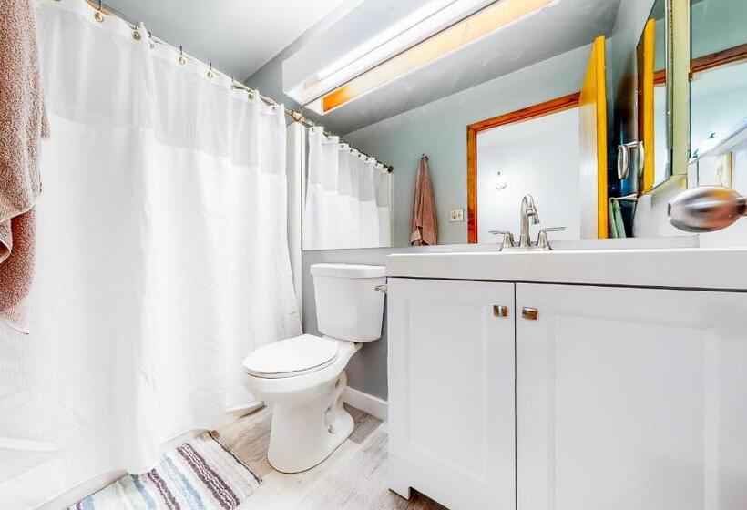 Отель Mountainside Oasis