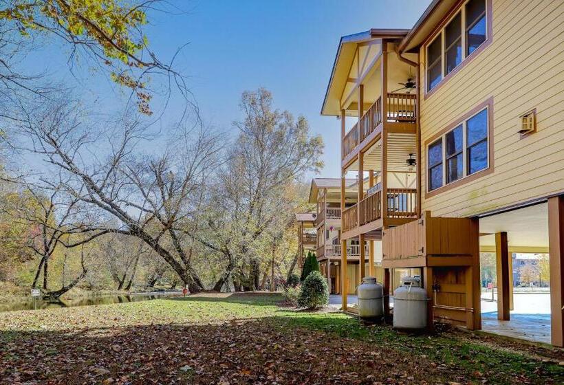 호텔 The Bears Den