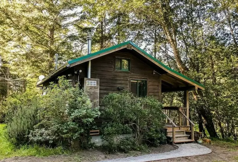 ホテル Cove Cabin Retreat