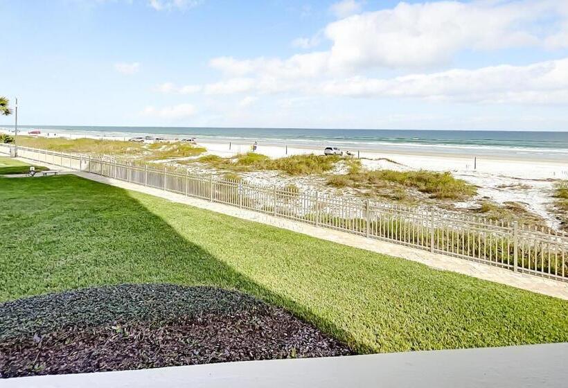 호텔 Golden Arms 111