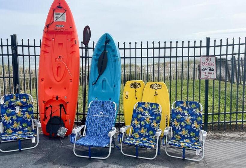 호텔 Golden Arms 111