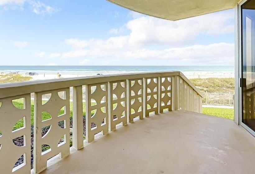 호텔 Golden Arms 111