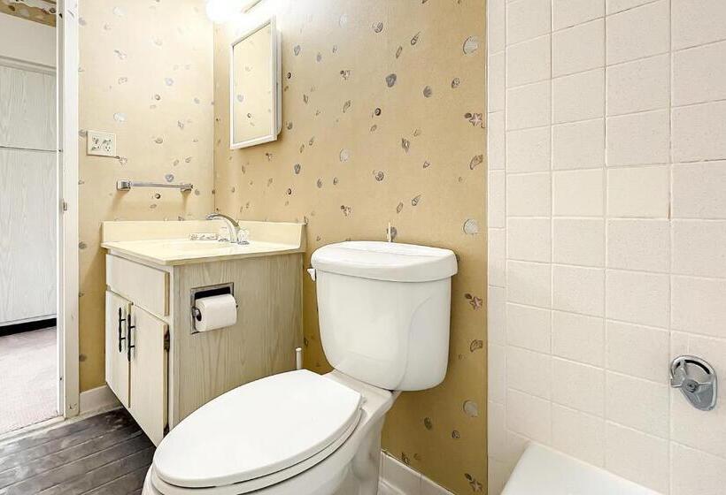 호텔 Golden Arms 111