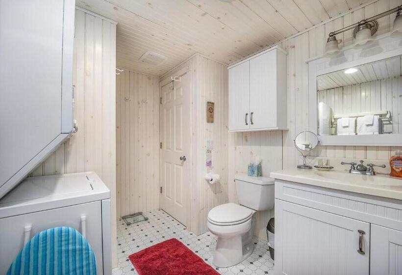 Отель Lake Daze