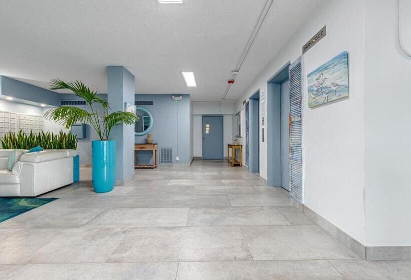 هتل Sandpiper Tower 606