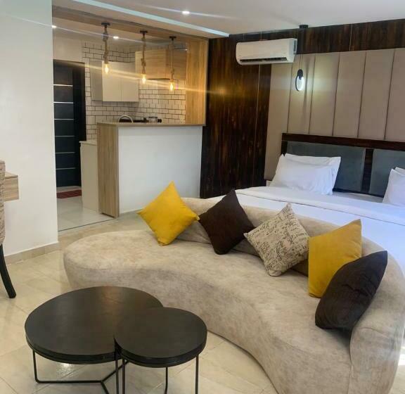 هاستل Yp George