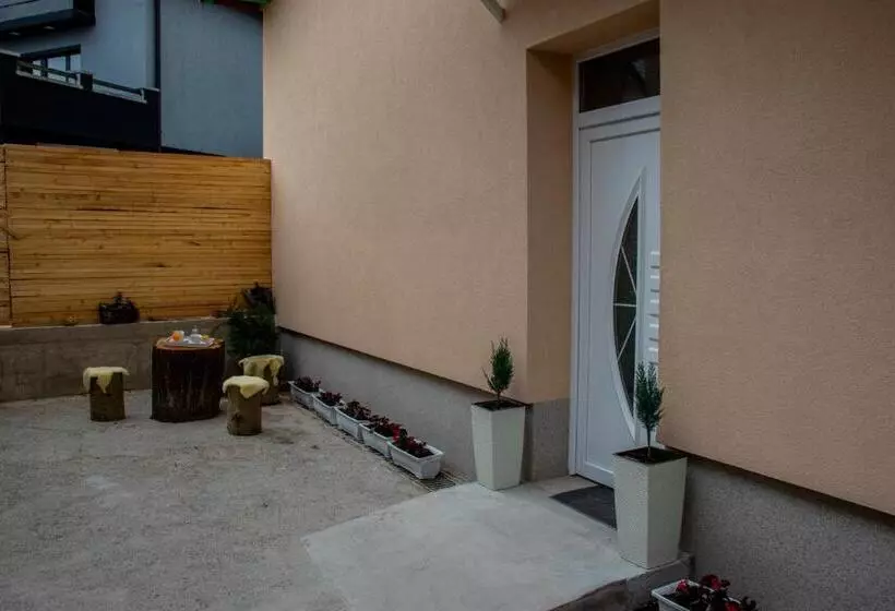 تختخواب و صبحانه Ravne Energy Apartments