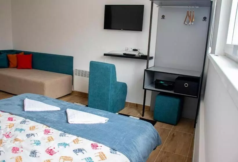 تختخواب و صبحانه Ravne Energy Apartments
