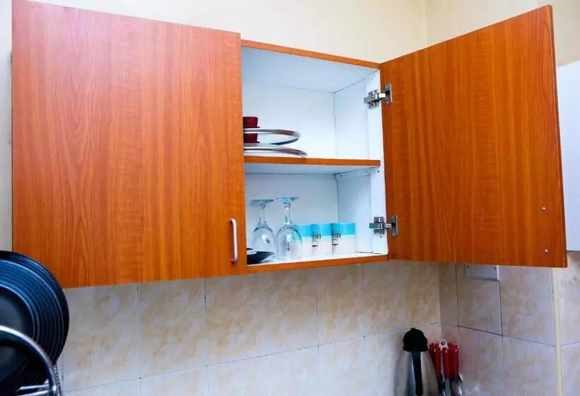 تختخواب و صبحانه Tiamcy Homes