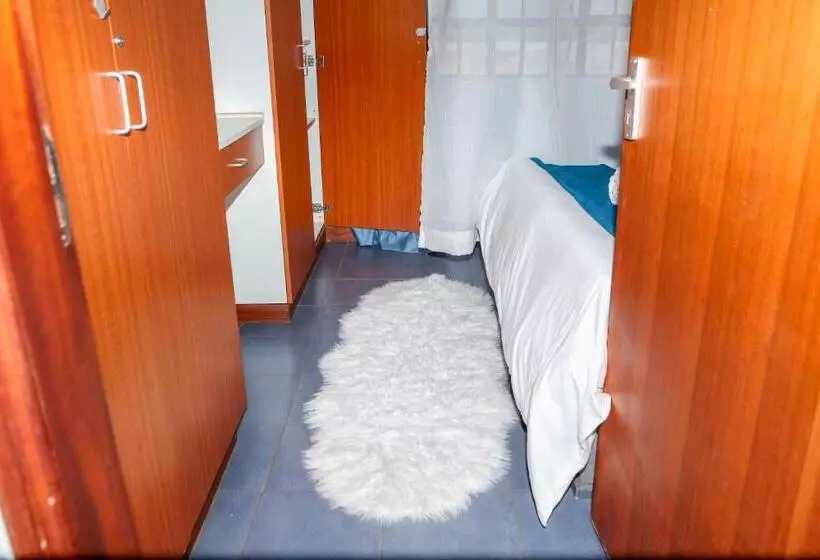 تختخواب و صبحانه Tiamcy Homes