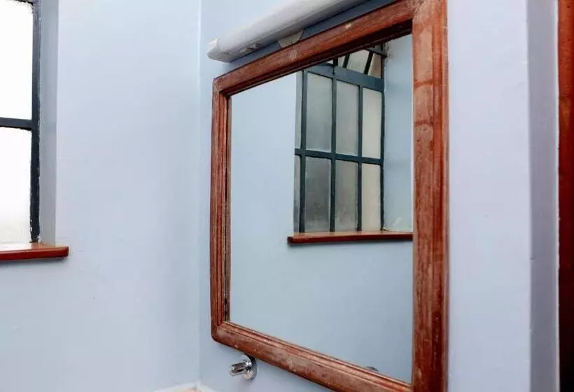 تختخواب و صبحانه Tiamcy Homes