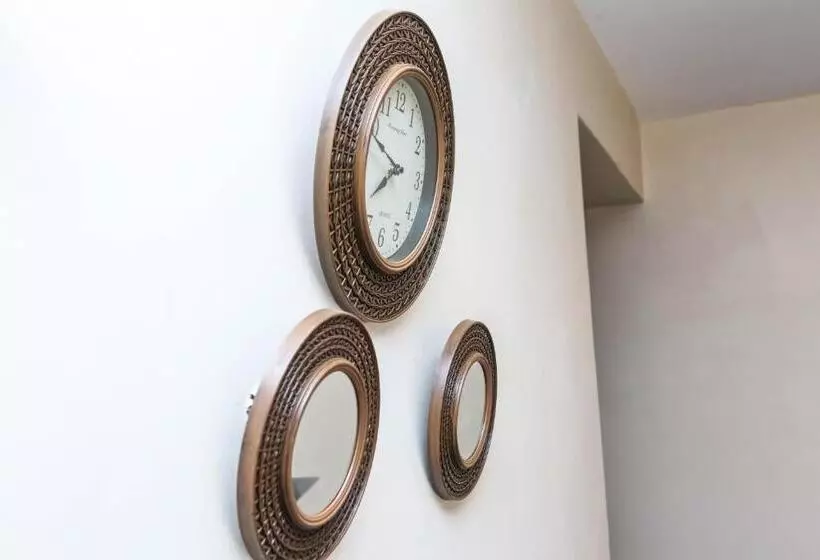تختخواب و صبحانه Tiamcy Homes