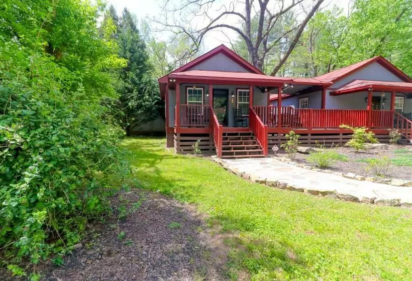 Hotelli Little Bear Retreat 2