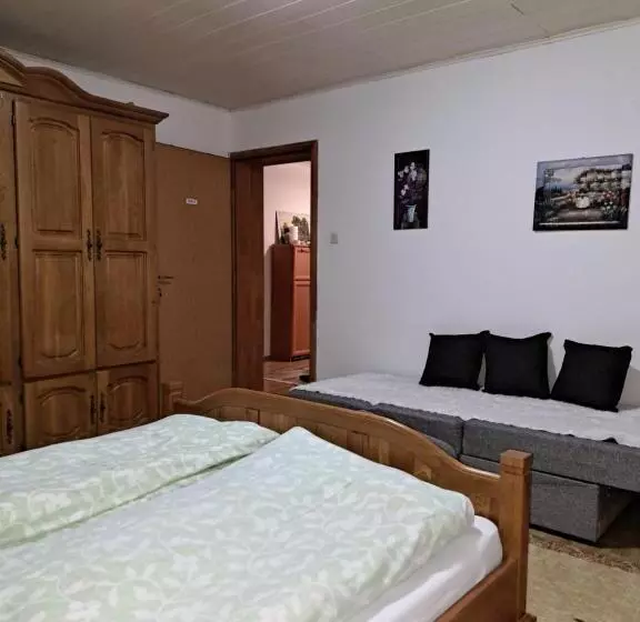 هتل Mala Farma Nani