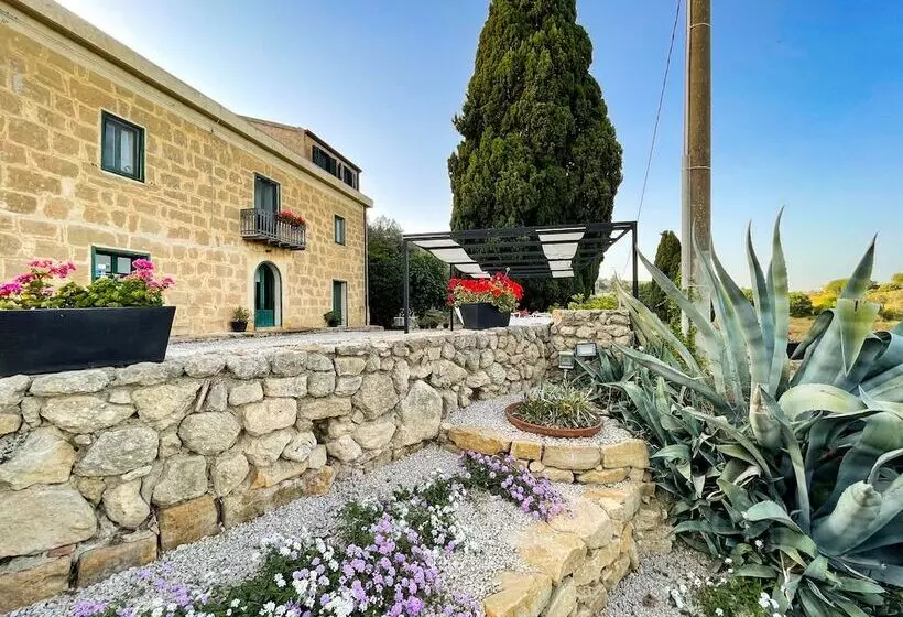 تختخواب و صبحانه La Casa Del Poeta Enna Pergusa