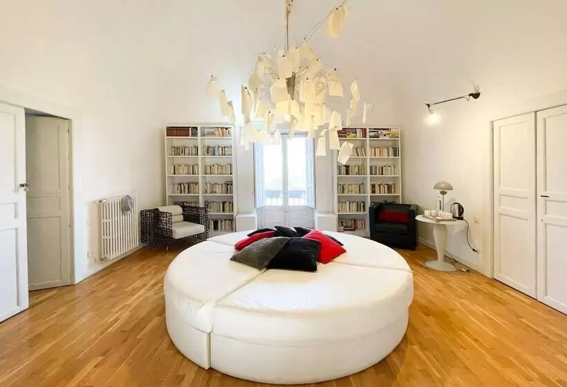 تختخواب و صبحانه La Casa Del Poeta Enna Pergusa