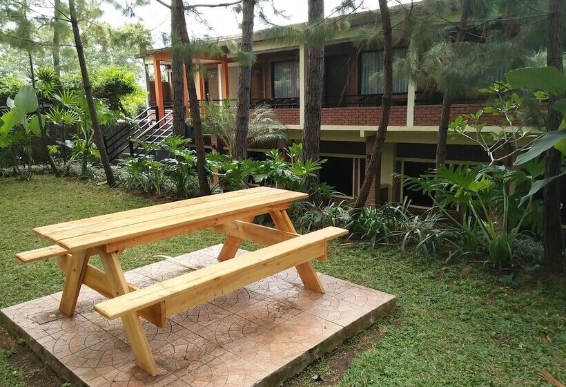 Szálloda Bukit Alamanda Resort & Resto