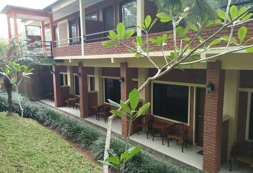 Szálloda Bukit Alamanda Resort & Resto