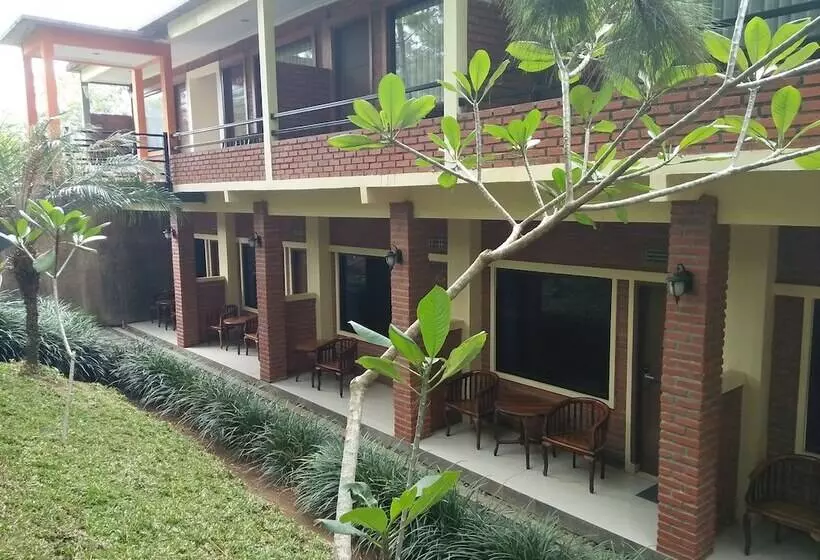 Hotel Bukit Alamanda Resort & Resto