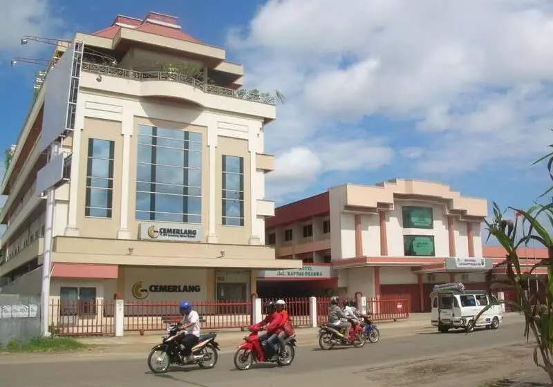 酒店 Capital O 988  Kapuas Dharma 2