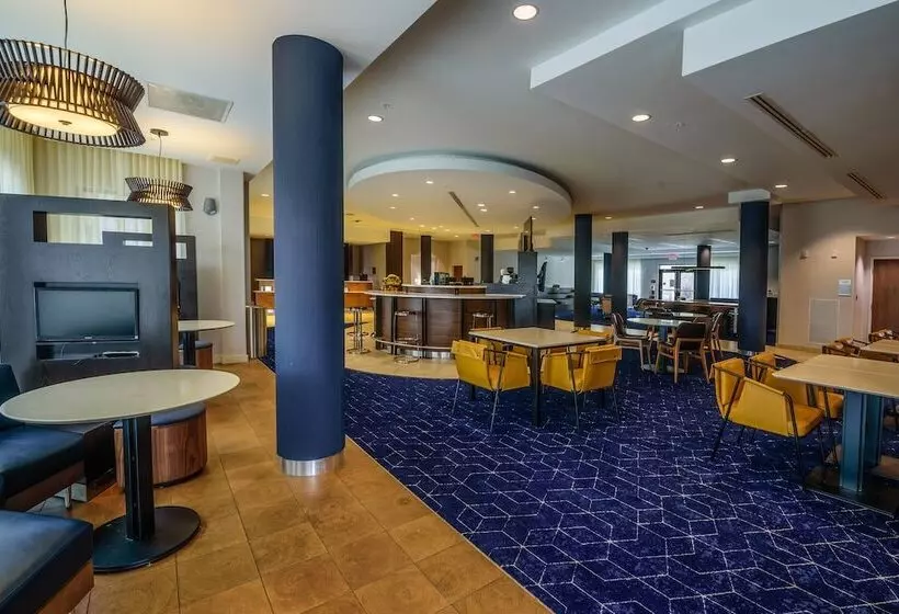 Отель Courtyard By Marriott Wilkes Barre Arena