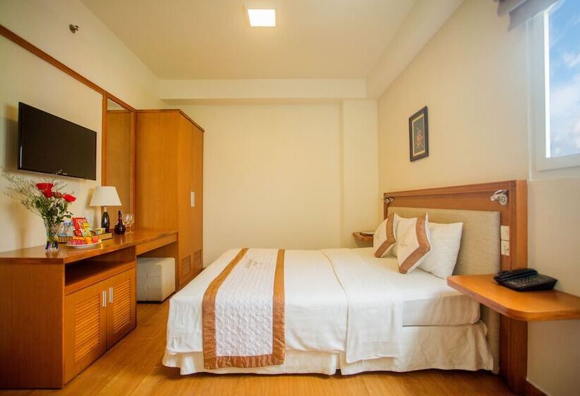 هتل Dendro Beachfront