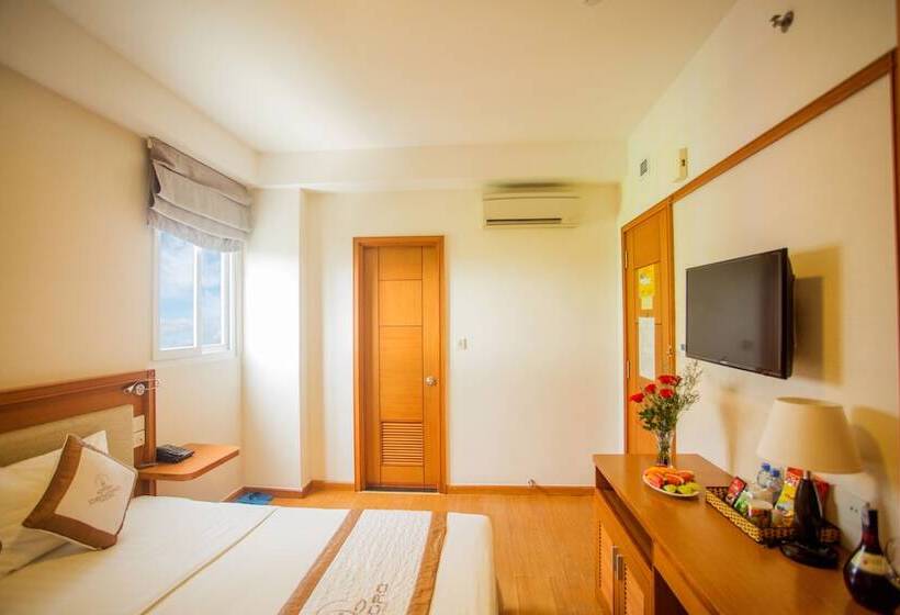 هتل Dendro Beachfront