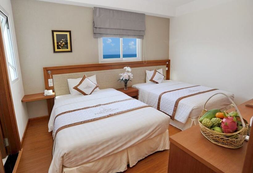 هتل Dendro Beachfront