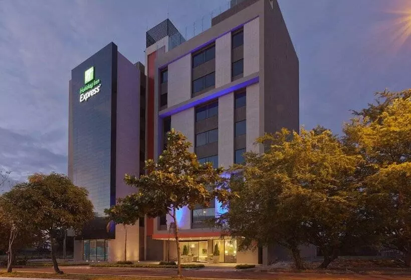 ホテル Holiday Inn Express Yopal, An Ihg