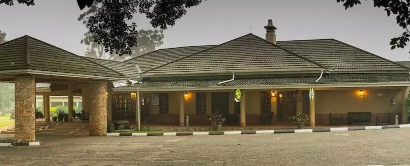 هتل Mountains Of The Moon