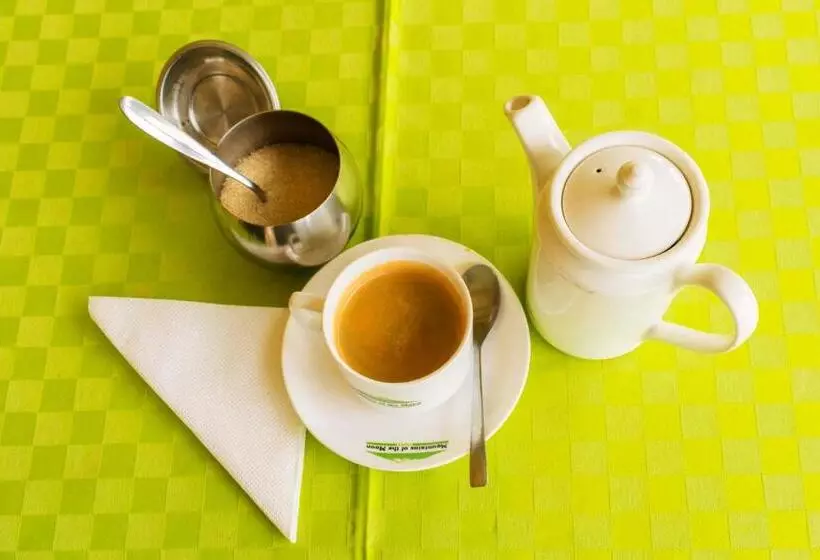 هتل Mountains Of The Moon